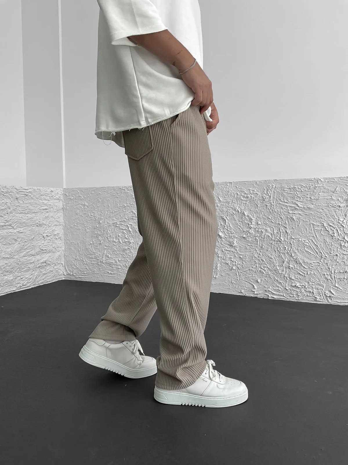 Anthony - Ribbed Relaxed Fit Trousers