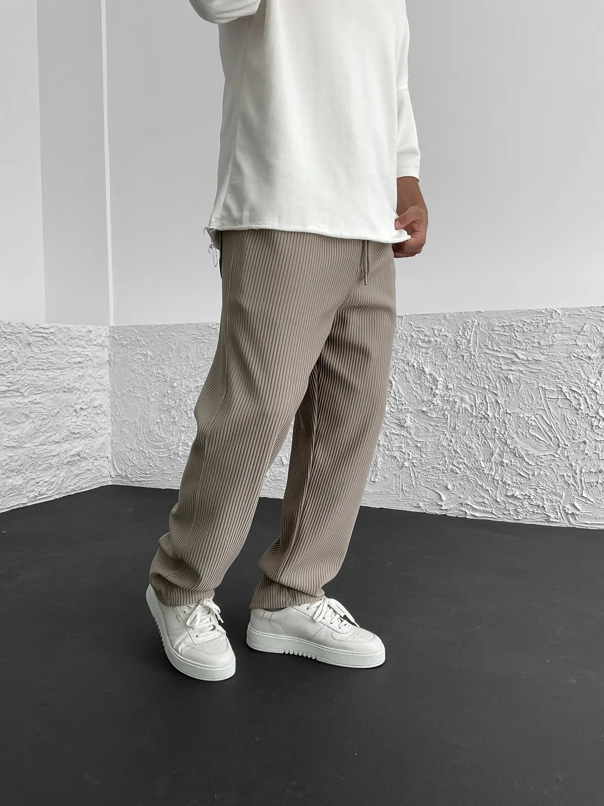 Anthony - Ribbed Relaxed Fit Trousers