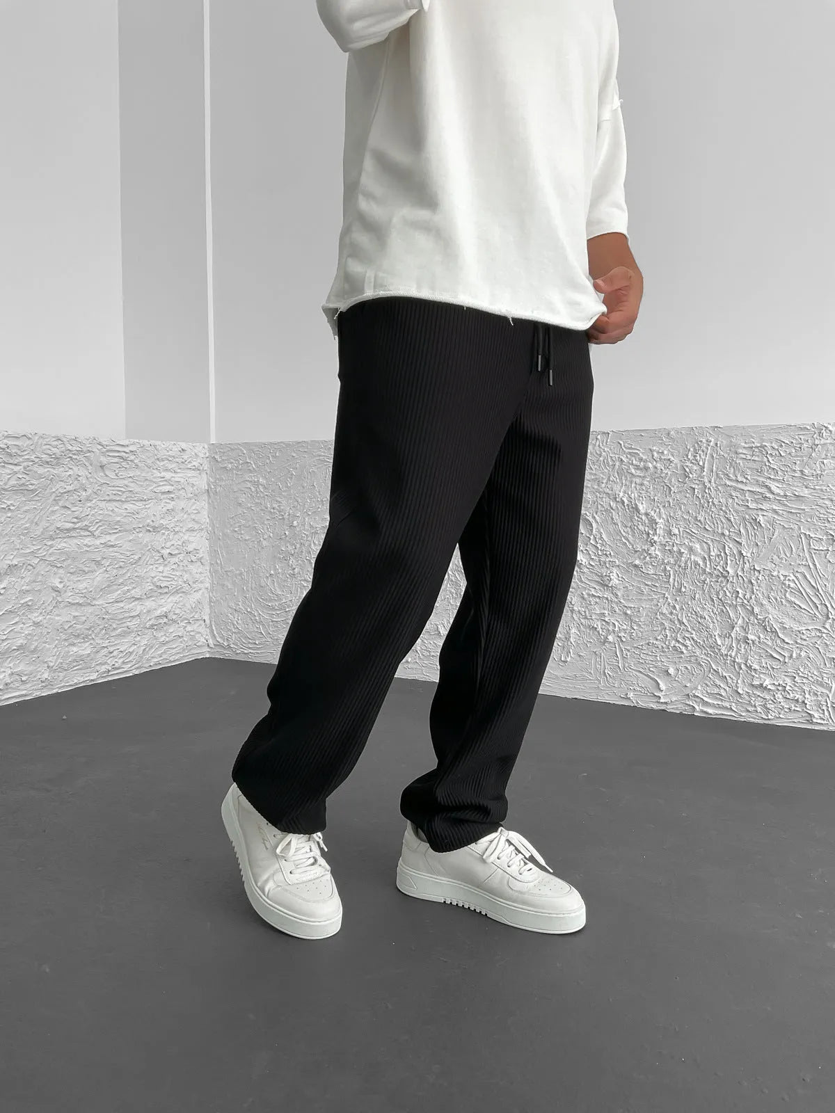 Anthony - Ribbed Relaxed Fit Trousers